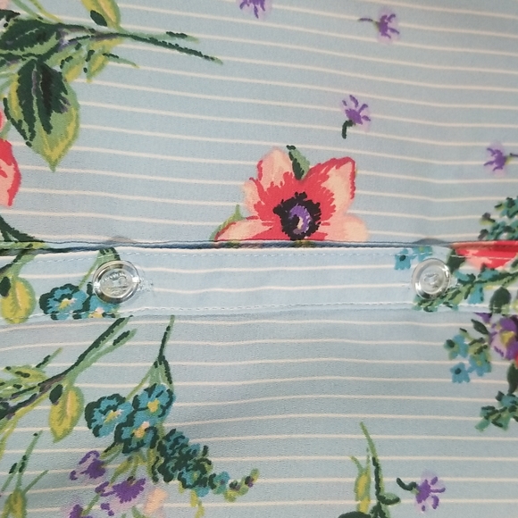 Charming Charlie Blouse with Straps and Off the Shoulder sleeves - Picture 6 of 8